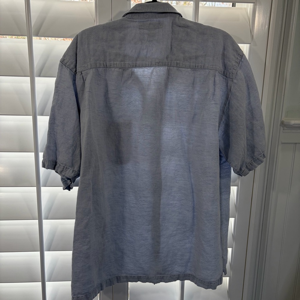 Tommy Bahama Light Blue Casual Beachy Button Down Shirt - Picture 2 of 6